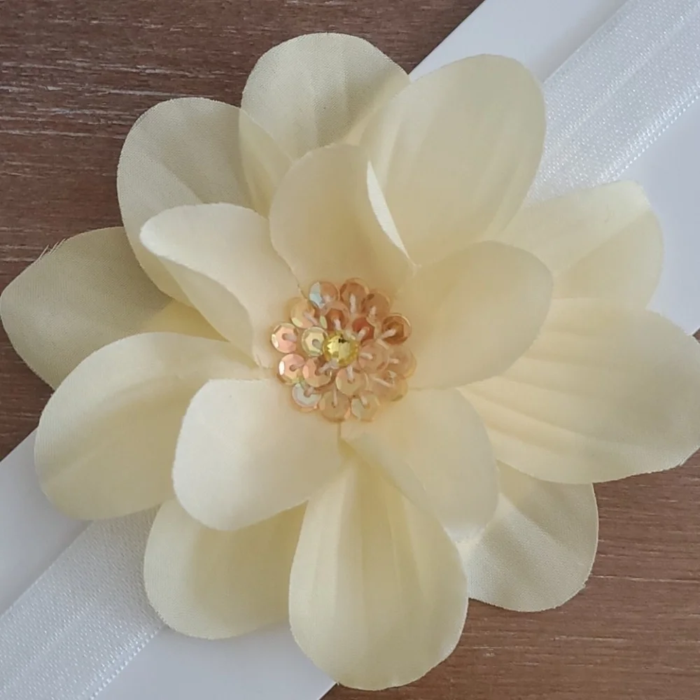 Shimmy Shimmy NWT Yellow Sequin Flower Baby Toddler Stretch Headband USA - Picture 3 of 3
